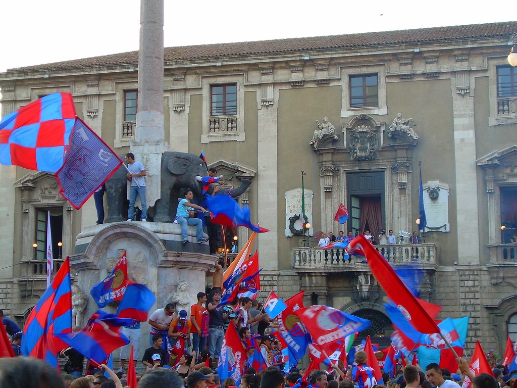 tifosi del Catania in festa